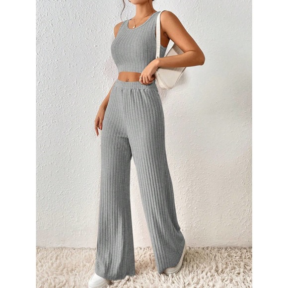 2 piece set: Crop top Tank & Wide Leg Pants - Picture 10 of 11
